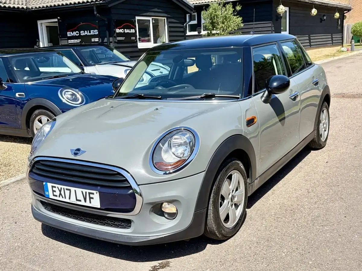 Used Mini Cooper D Hatch 116 HP (85 kW) 2017 Grey Hatchback