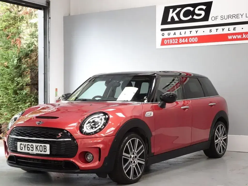Used Mini Cooper Clubman Exclusive 192 HP (141 kW) 2019 Red Estate