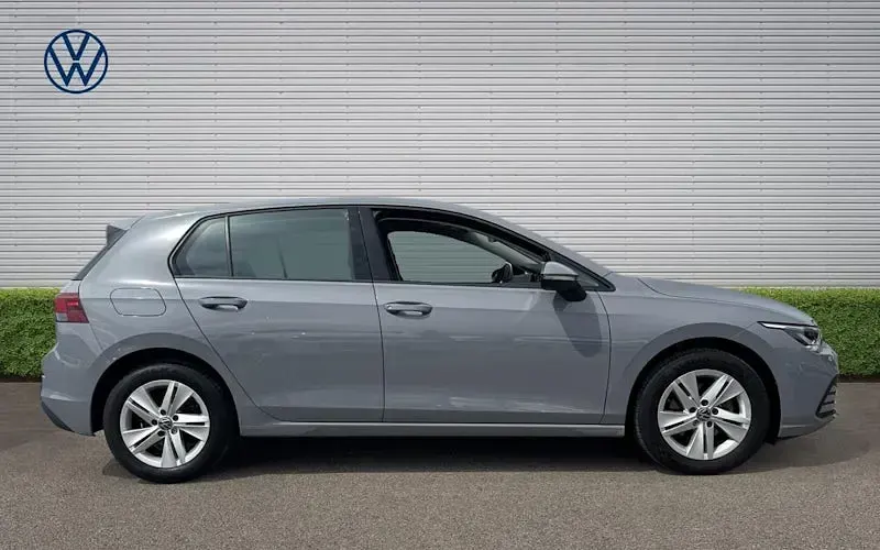 Used VW Golf VIII Life 150 HP (110 kW) 2023 Grey Hatchback