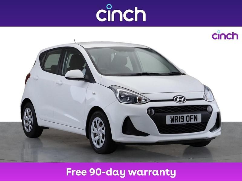 White Used 2019 Hyundai i10 SE Hatchback | £7,649 (Fair price) - Image 1/3