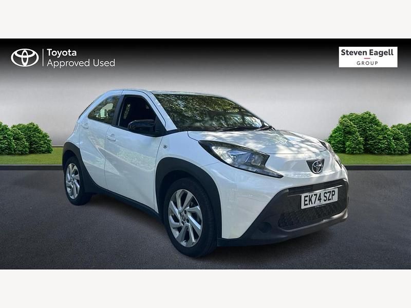 White Used 2024 Toyota Aygo X PURE SUV | £15,893 - Image 1/3
