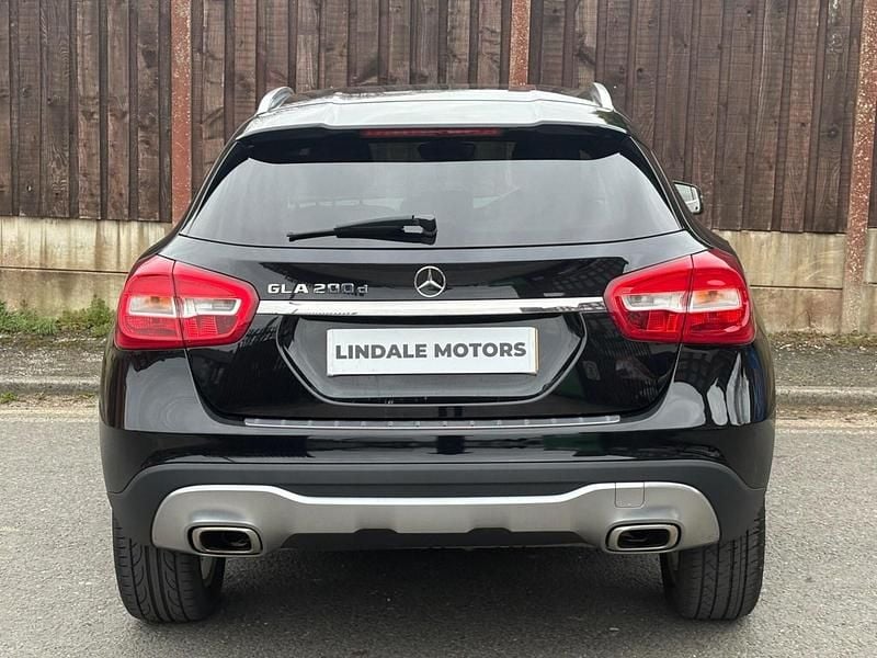 Used Mercedes GLA200 136 HP (100 kW) 2017 Black SUV