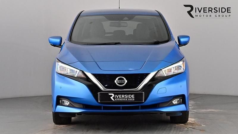 Used Nissan Leaf Tekna 110 kW (150 HP) 2019 Blue Hatchback