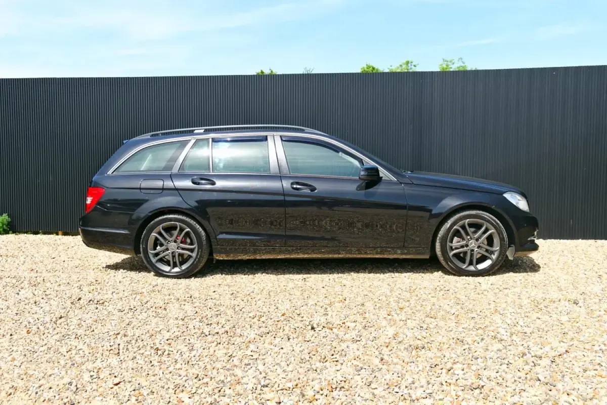 Used Mercedes C220 Executive 2013 Black Estate