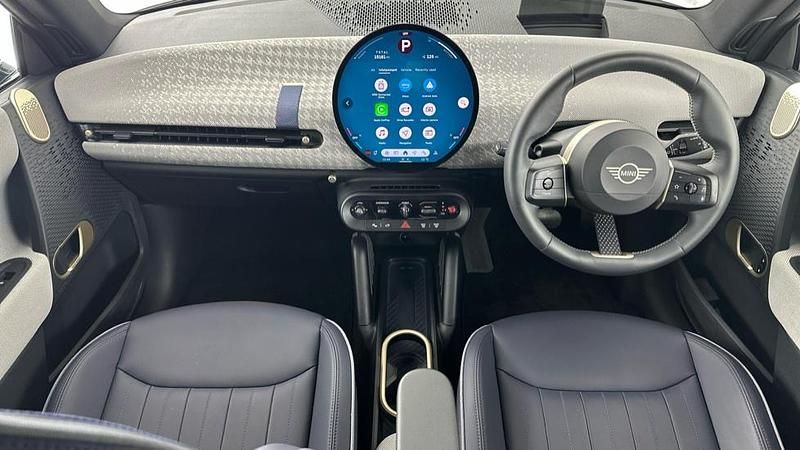 Used Mini Cooper SE Hatch 158 kW (215 HP) 2024 White Hatchback