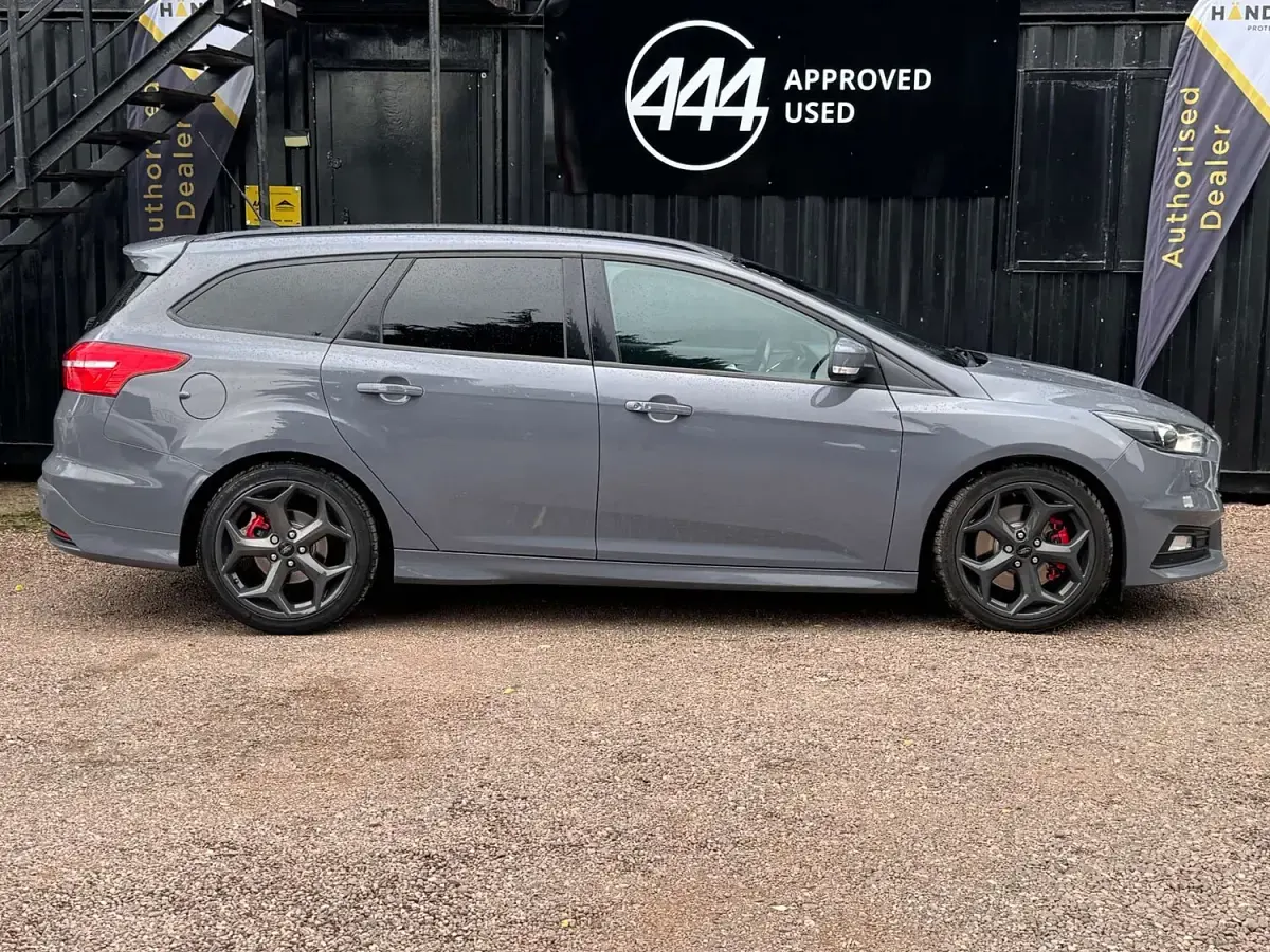 Used Ford Focus ST 2017 Grey Estate