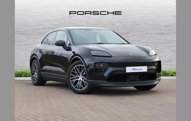 Black Used 2024 Porsche Macan SUV | £69,850 (A bit pricey) - Image 1/4