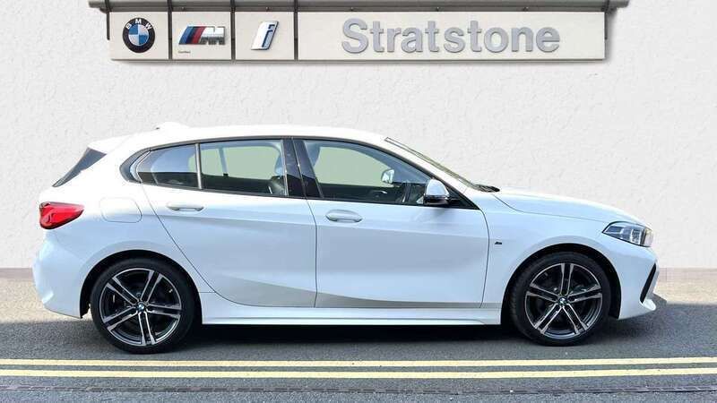 Used BMW 118 M Sport 134 HP (98 kW) 2022 White Hatchback