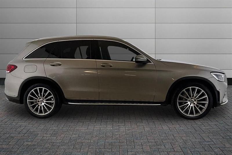 Used Mercedes GLC220 AMG Line Premium 194 HP (142 kW) 2020 Mojave silver Estate