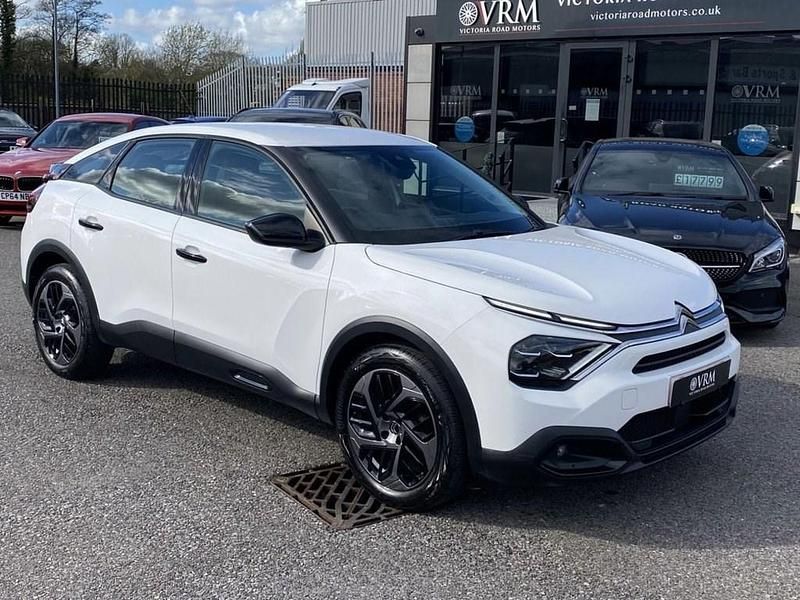 Used Citroën C4 PureTech 2022 White Hatchback