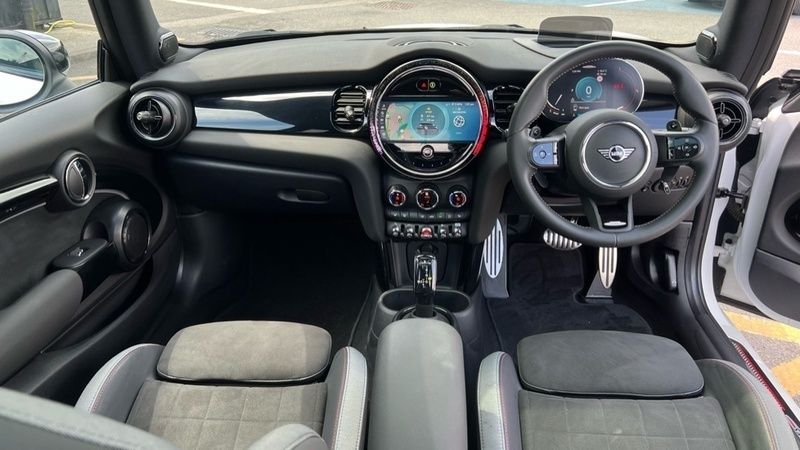 Used Mini John Cooper Works Hatch 228 HP (167 kW) 2023 White Hatchback