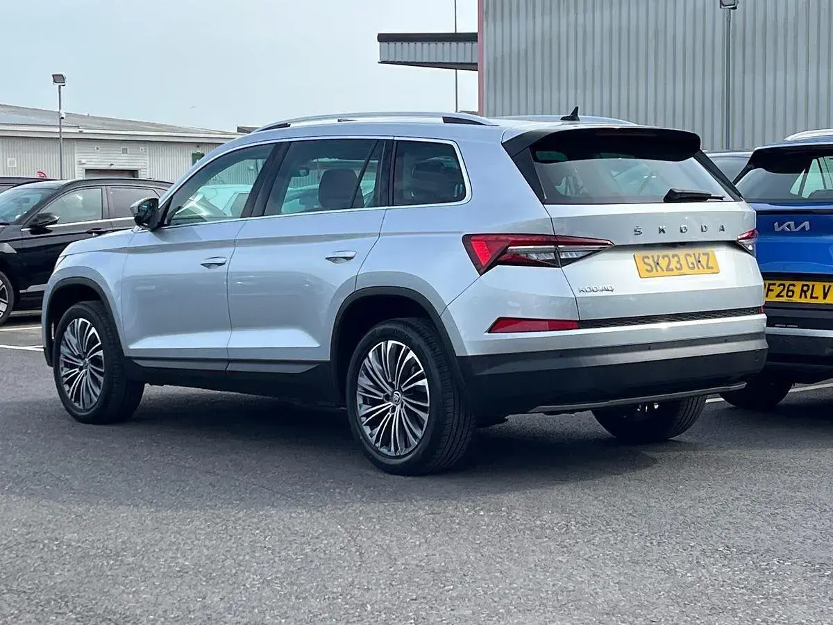 Used Skoda Kodiaq SE L Executive 150 HP (110 kW) 2023 Silver SUV
