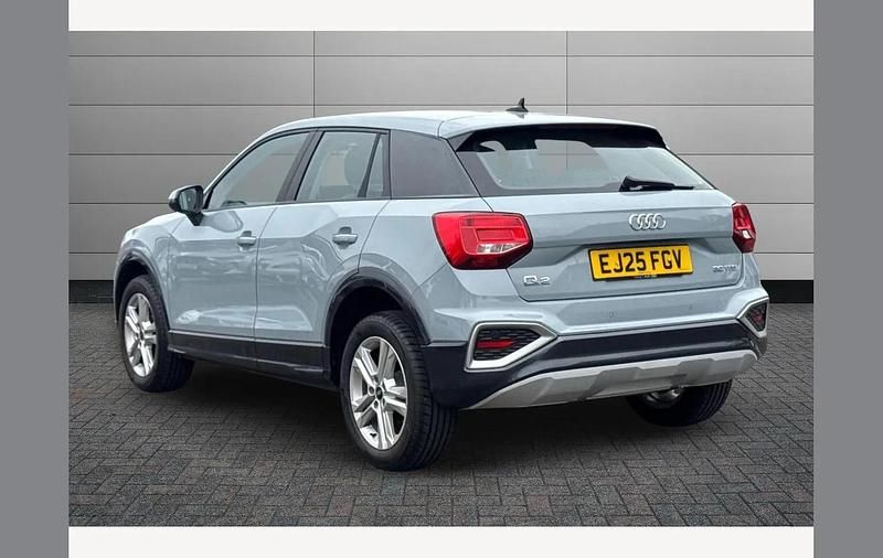 Usado Audi Q2 Sport 116 CV (85 kW) 2025 Gris SUV