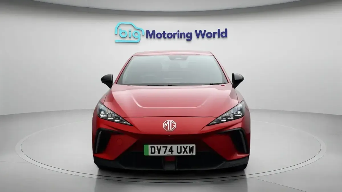 Usado MG MG4 EV Trophy 319 kW (435 CV) 2024 Rojo Utilitario
