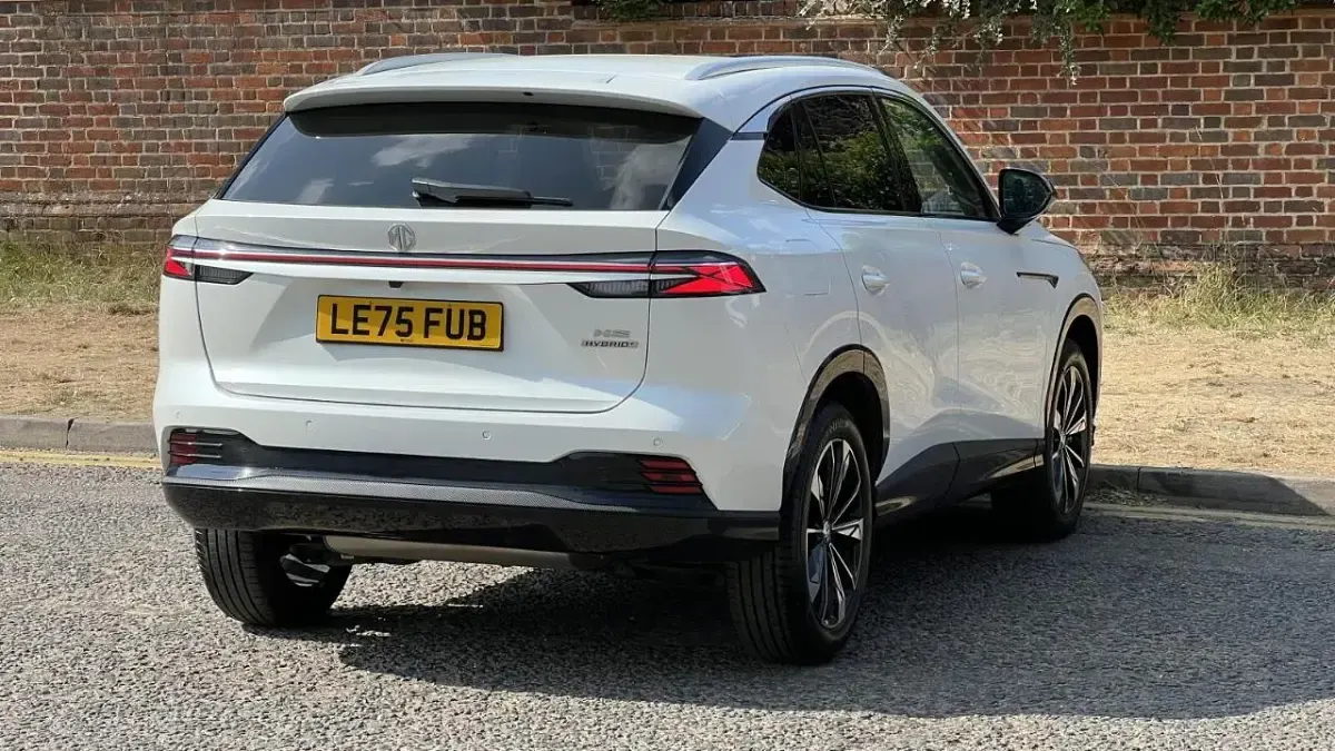 Used MG HS Trophy 221 HP (162 kW) 2025 White SUV