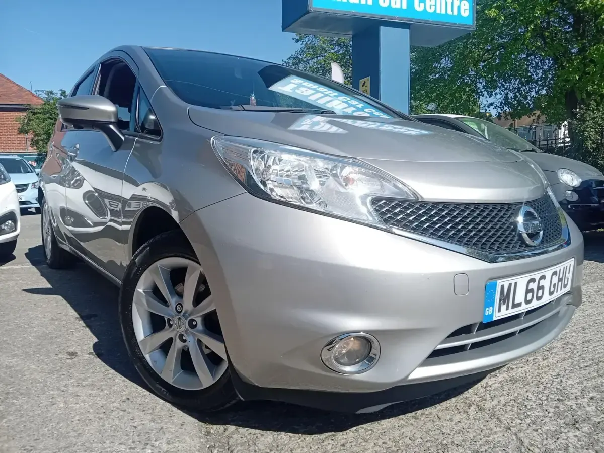 Begagnad Nissan Note S 2016 Silver Halvkombi
