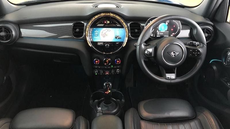 Used Mini Cooper Exclusive 134 HP (98 kW) 2023 Blue Hatchback