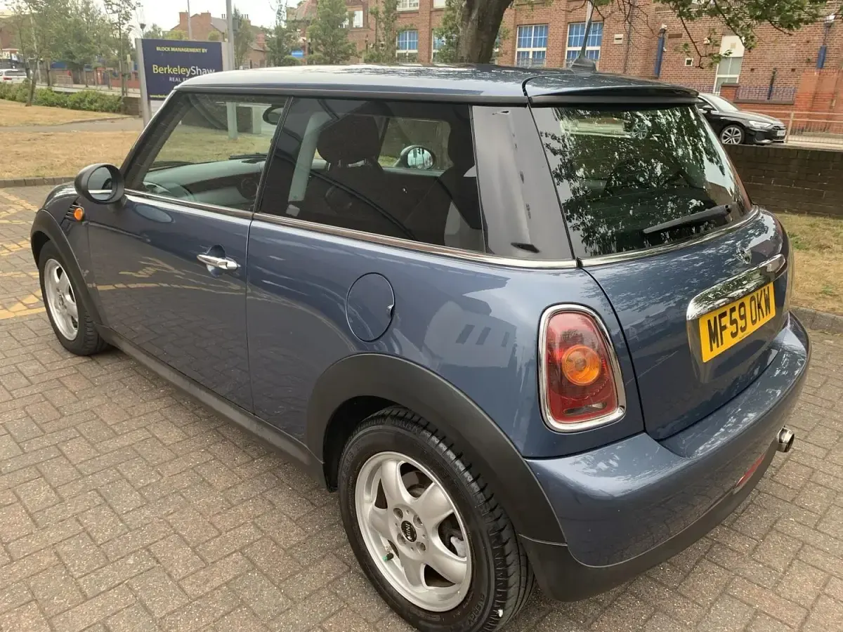 Used Mini ONE Hatch 95 HP (69 kW) 2009 Blue Hatchback