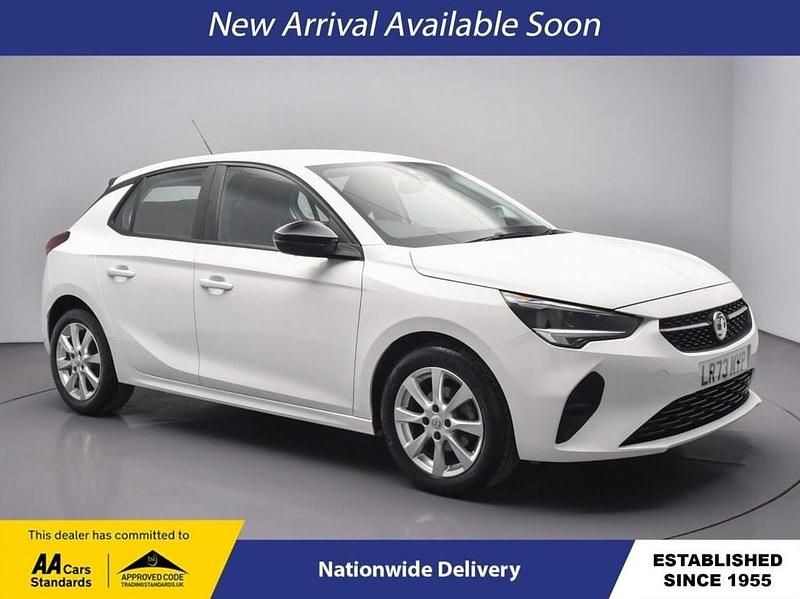 Used Vauxhall Corsa Design Edition 75 HP (55 kW) 2023 White Hatchback