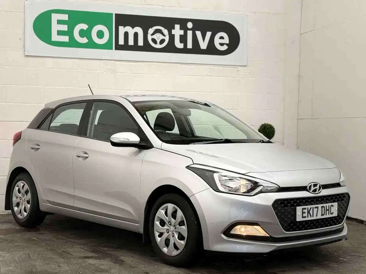Used Hyundai i20 84 HP (61 kW) 2017 Grey Hatchback