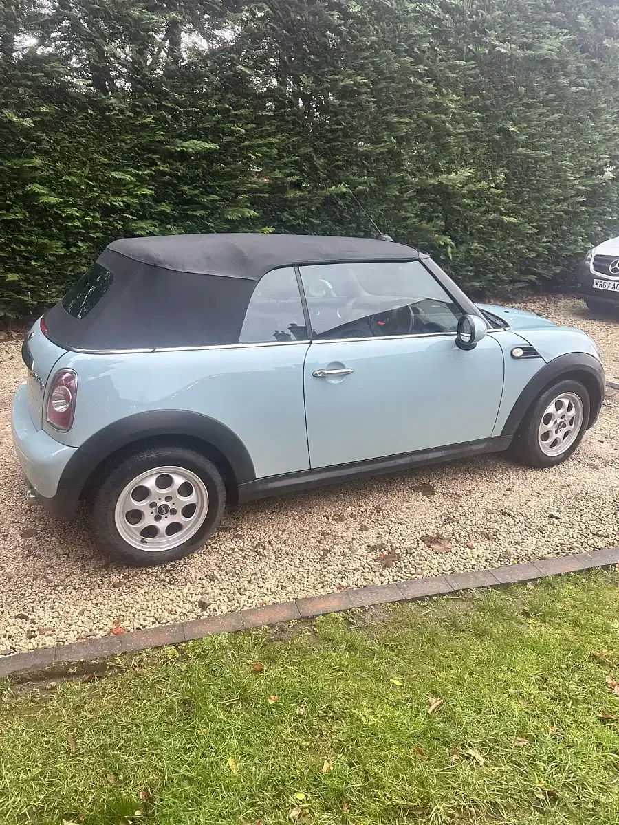 Used Mini Cooper D Cabriolet 112 HP (82 kW) 2013 Blue Cabriolet