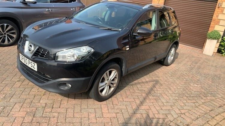 Black Used 2010 Nissan Qashqai +2 N-TEC SUV | £2,995 (Fair price) - Image 1/3