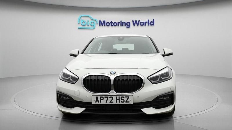 Used BMW 118 136 HP (100 kW) 2023 White Hatchback