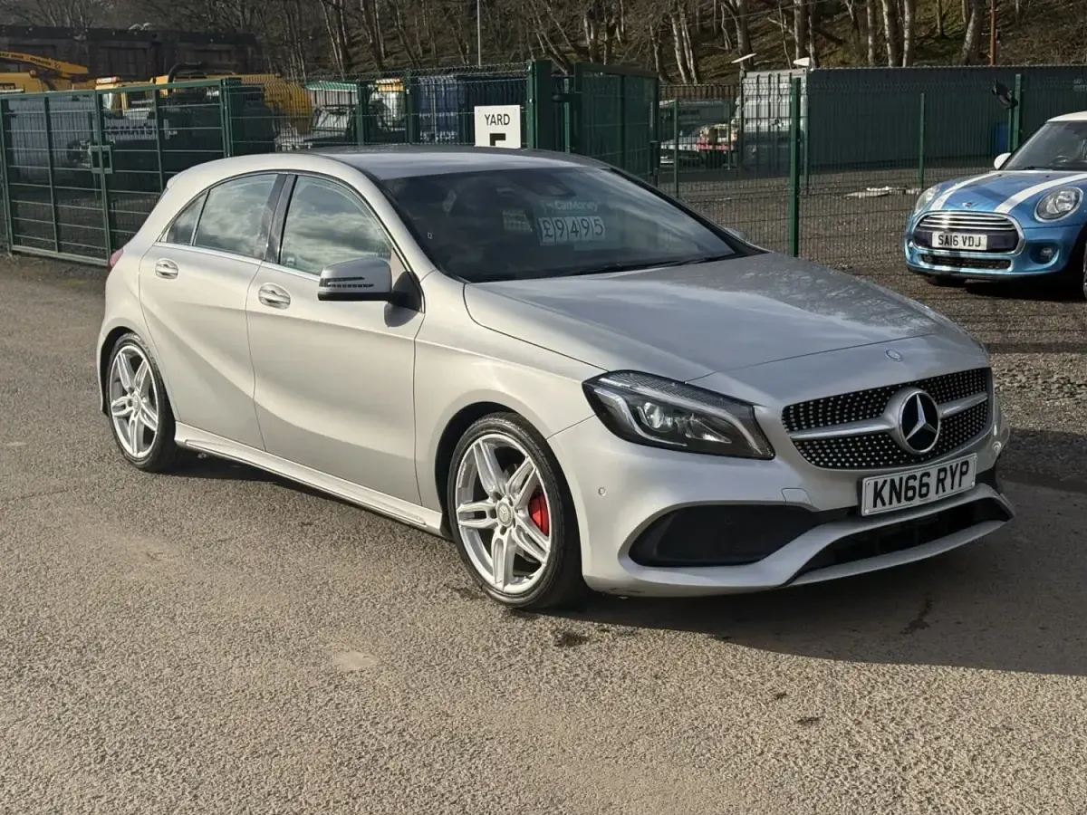 Usado Mercedes A200 AMG Line Premium 2016 Prateado Citadino
