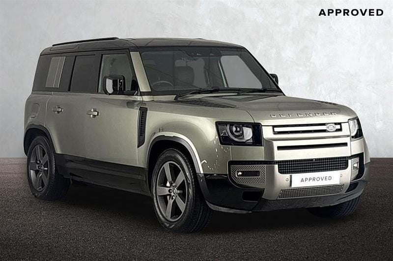 Used Land Rover Defender HSE Dynamic 350 HP (257 kW) 2025 Pangea green Estate