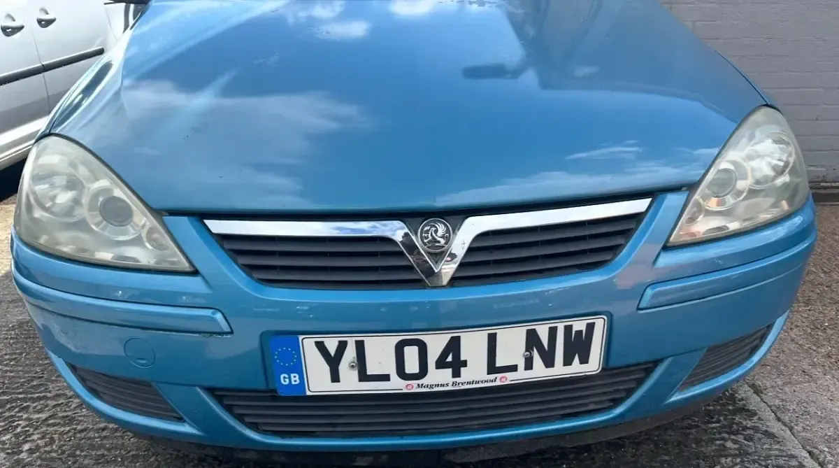 Used Vauxhall Corsa Design Edition 2004 Blue Hatchback