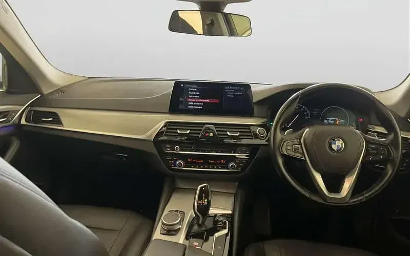 Second-hand BMW 520 Comfort Edition 190 CP (139 kW) 2019 Argintiu Break