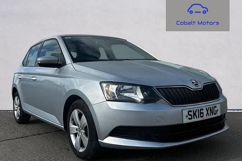 Used Skoda Fabia SE 90 HP (66 kW) 2016 Silver Hatchback