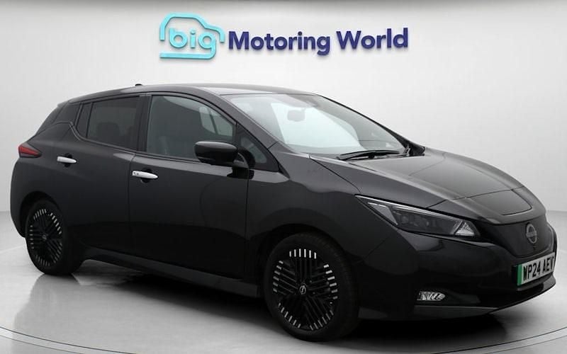 Used 2022 Nissan Leaf Tekna Hatchback | £12,800 (Expensive) - Image 1/4