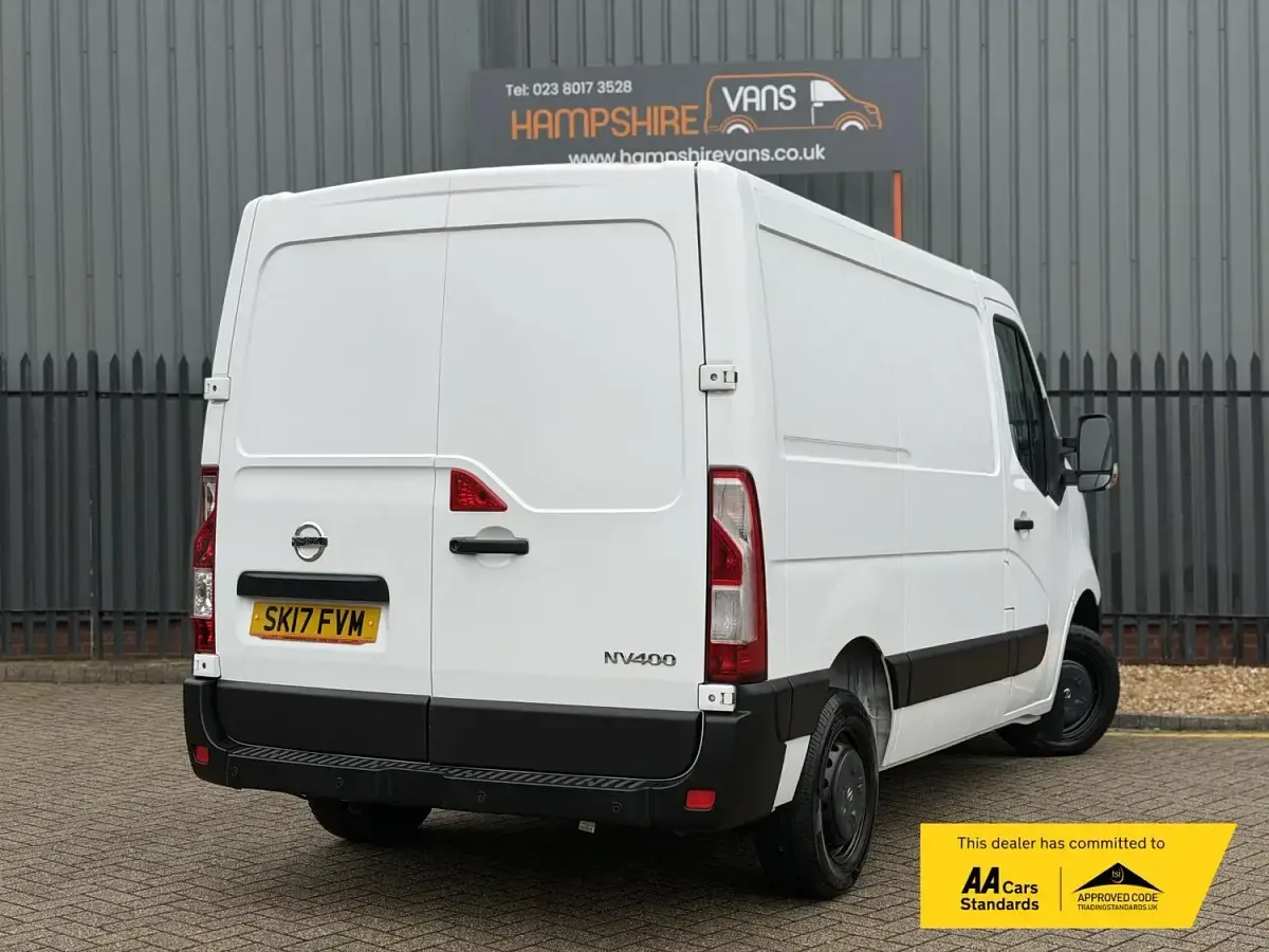 Used Nissan NV400 SE 110 HP (80 kW) 2017 White Van