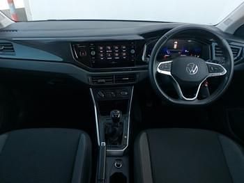 Used VW Polo Life 80 HP (58 kW) 2023 Silver Hatchback