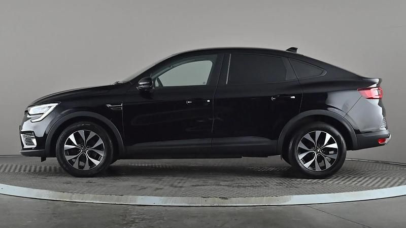 Used Renault Arkana Iconic 142 HP (104 kW) 2022 Black SUV