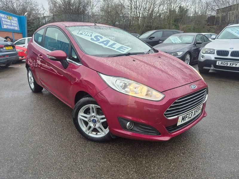 Used Ford Fiesta Zetec 2013 Red Hatchback