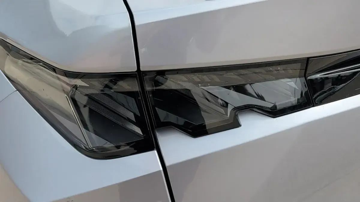 Used Peugeot e-3008 GT 152 kW (207 HP) 2025 Grey SUV