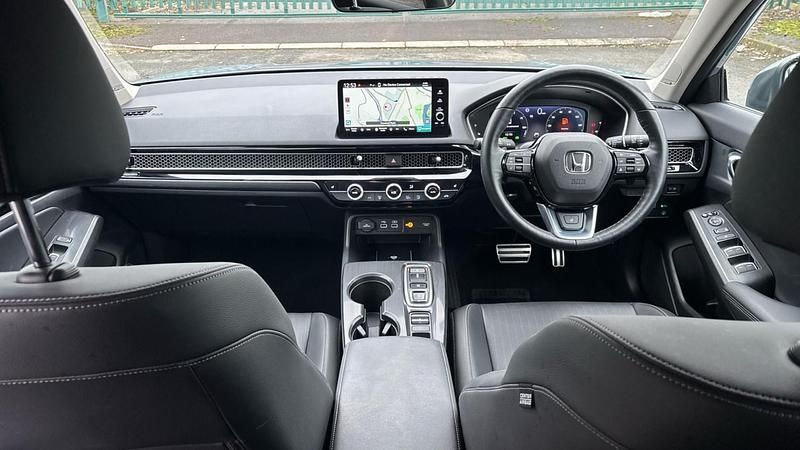 Used Honda Civic Advance 143 HP (105 kW) 2024 Grey Hatchback