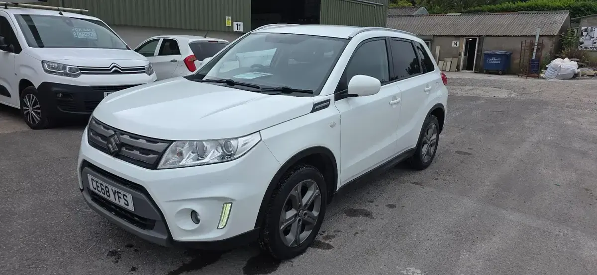 Used Suzuki Vitara SZ-T 120 HP (88 kW) 2018 White Hatchback