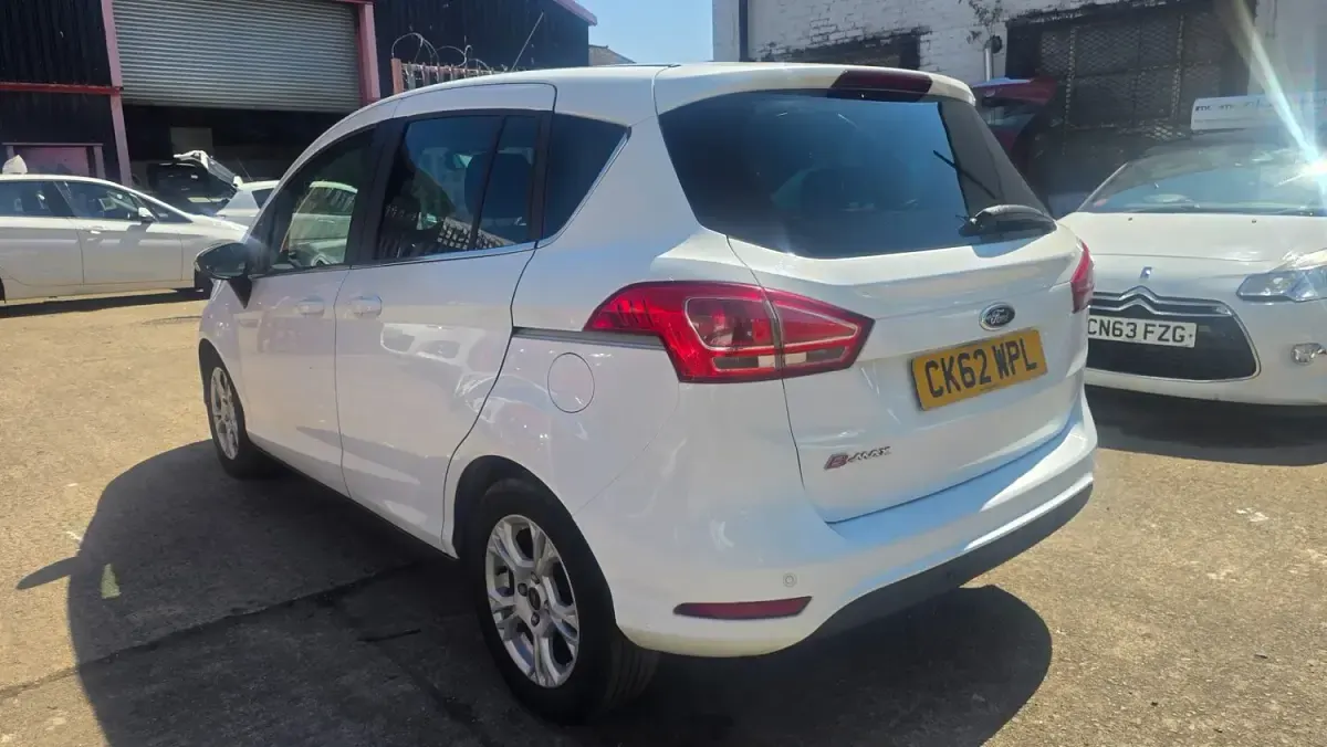 Used Ford B-MAX Zetec 2012 White MPV