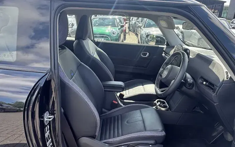 Used Mini Cooper Hatch 156 HP (114 kW) 2024 Black Hatchback