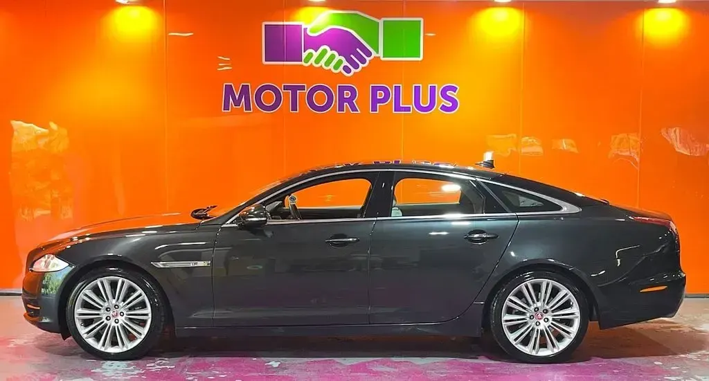 Used Jaguar XJ Portfolio 275 HP (202 kW) 2014 Grey Sedan