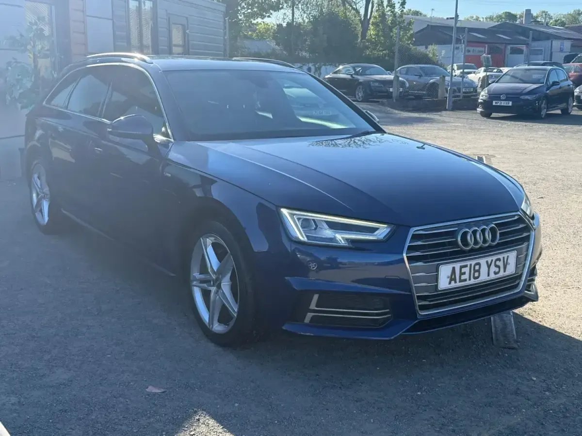 Usado Audi A4 S-Line 190 HP (139 kW) 2018 Azul Carrinha