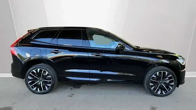 New Volvo XC40 Plus 161 HP (118 kW) 2027 SUV