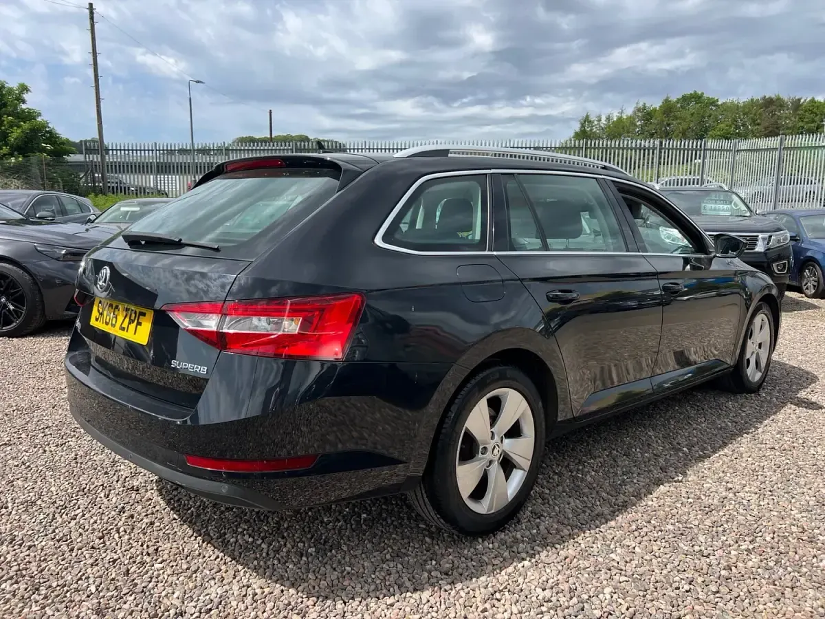 Used Skoda Superb SE 150 HP (110 kW) 2016 Black Estate