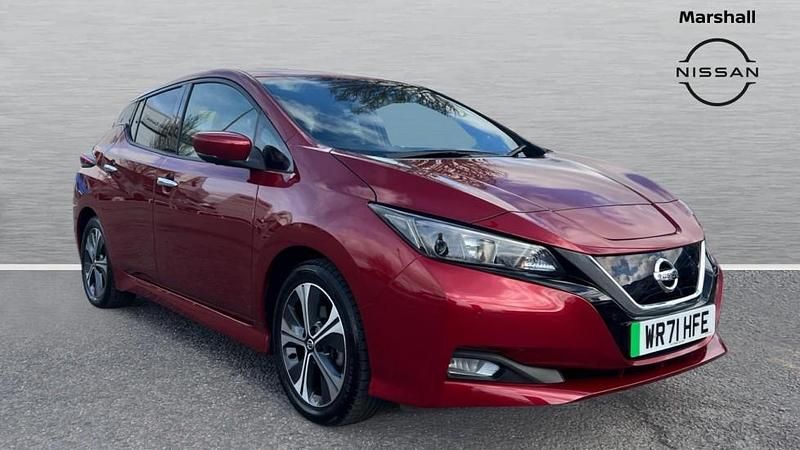 Used Nissan Leaf N-Connecta 110 kW (150 HP) 2021 Red Hatchback