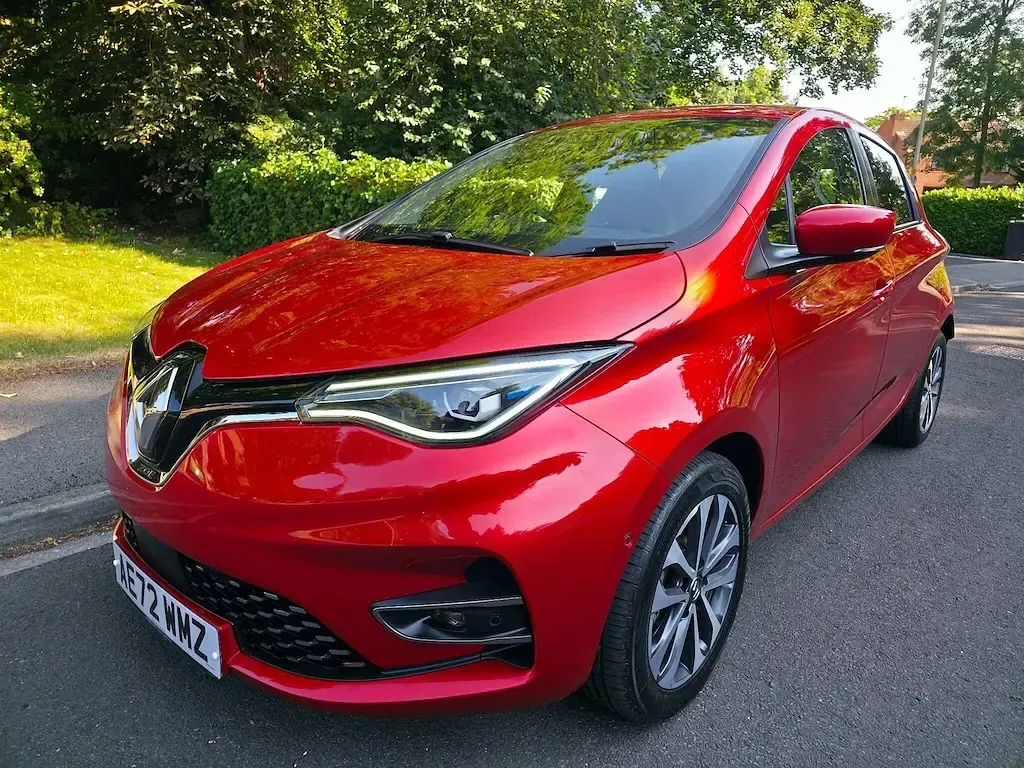 Used Renault Zoe GT-Line 100 kW (136 HP) 2022 Red Hatchback