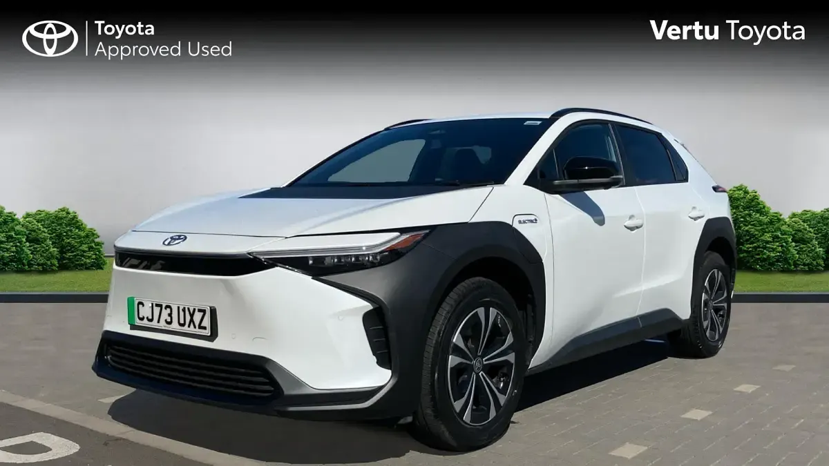 Used Toyota bZ4X 150 kW (204 HP) 2024 White SUV