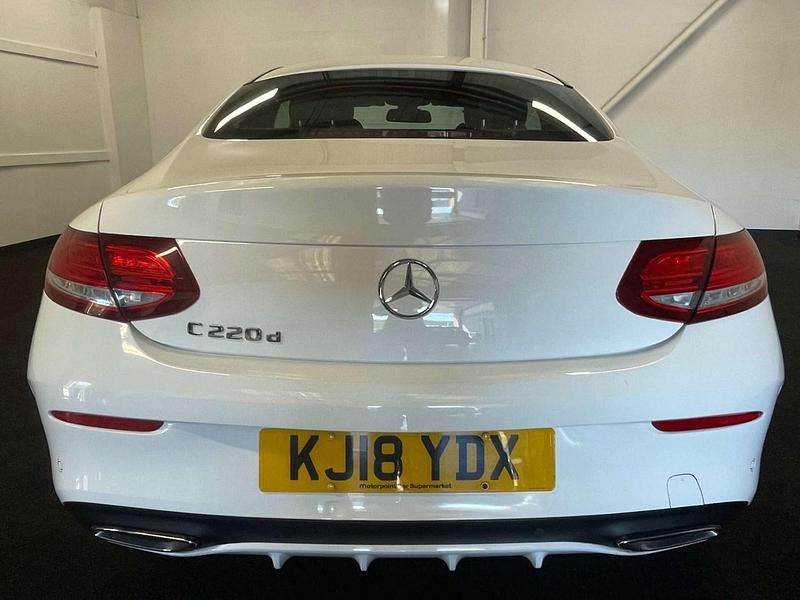 Used Mercedes C220 AMG line 170 HP (125 kW) 2018 White Coupe